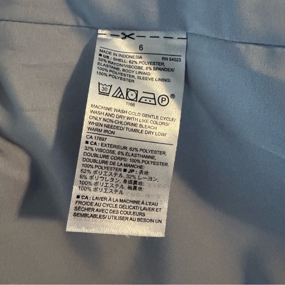 Women’s size 6 Banana Republic Light Blue Suit Jacket Business Blazer - Picture 4 of 7